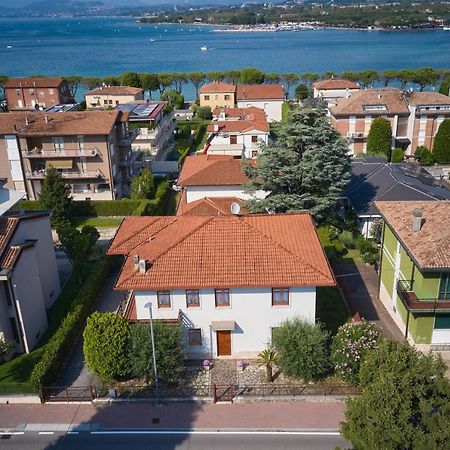 Villa 70 Peschiera del Garda Bagian luar foto