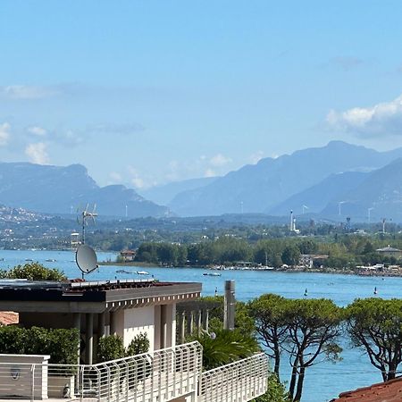 Villa 70 Peschiera del Garda Bagian luar foto