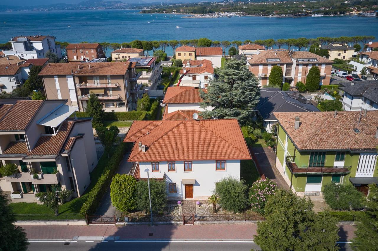 Villa 70 Peschiera del Garda Bagian luar foto