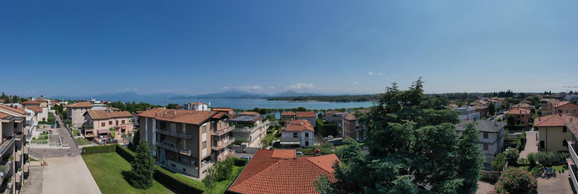 Villa 70 Peschiera del Garda Bagian luar foto